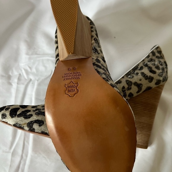 MATT Bernson, stacked heel shoes. Brand new, size 8.5, black and white c… - Picture 5 of 5